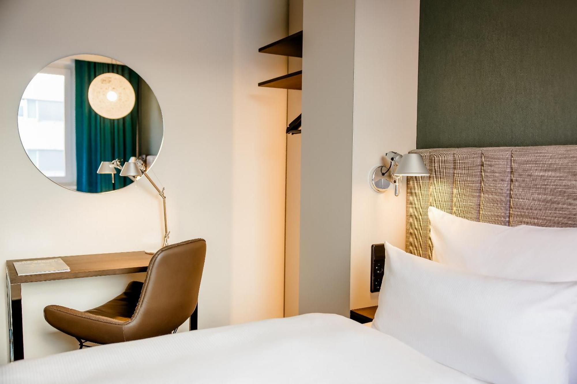 Motel One Nuernberg-City Exteriör bild
