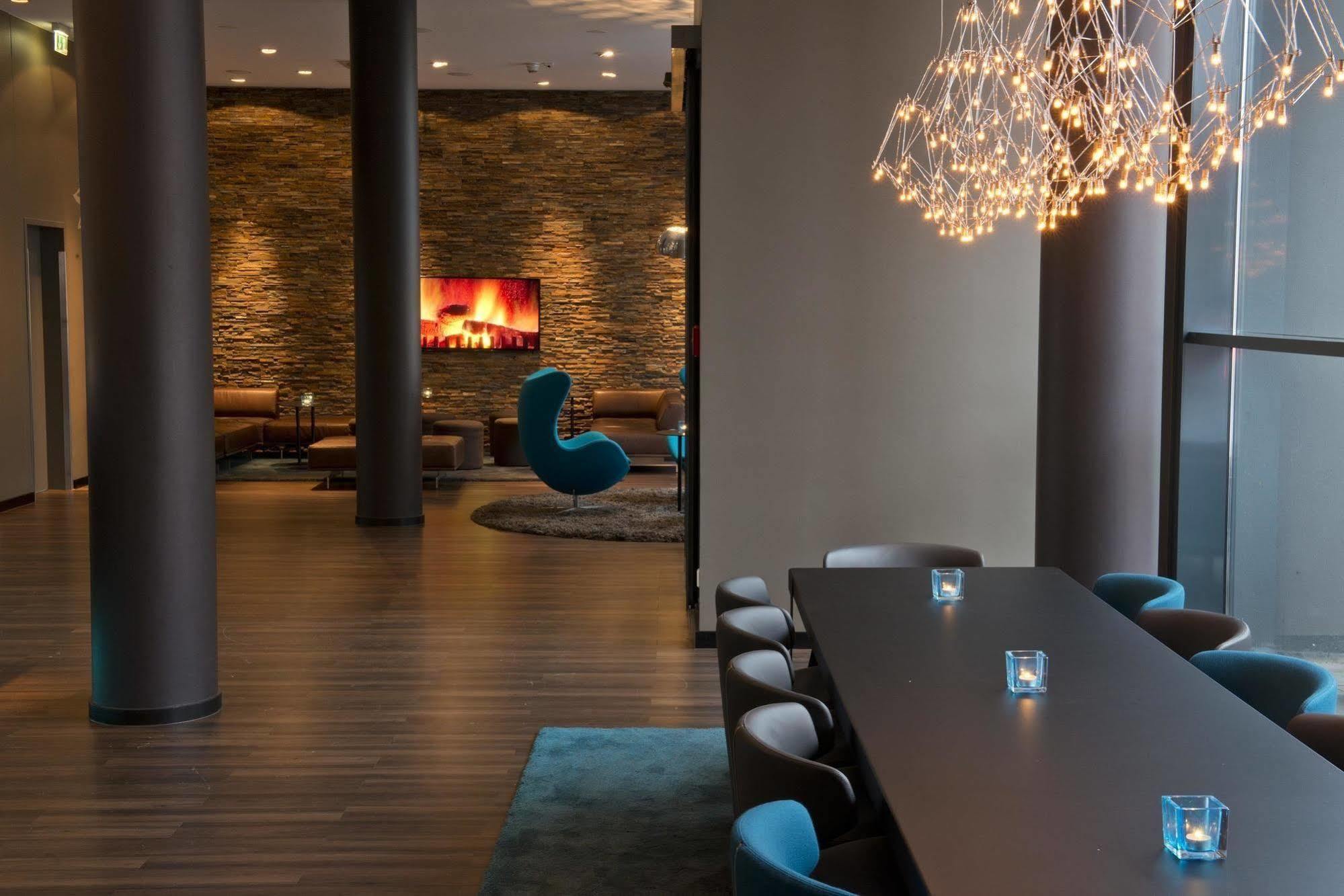 Motel One Nuernberg-City Exteriör bild